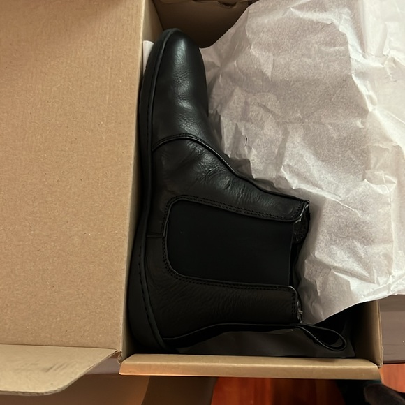 MUKISHOES Chelsea Ankle Boot - Picture 6 of 12